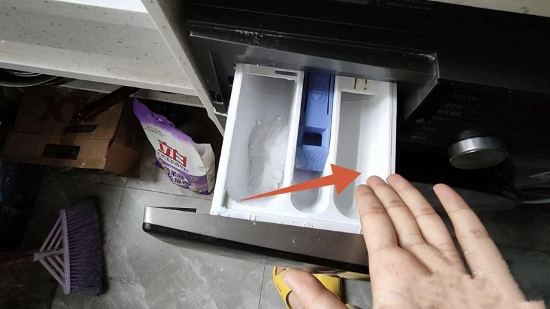 全自动洗衣机怎么使用（滚筒洗衣机新手教程图解）
